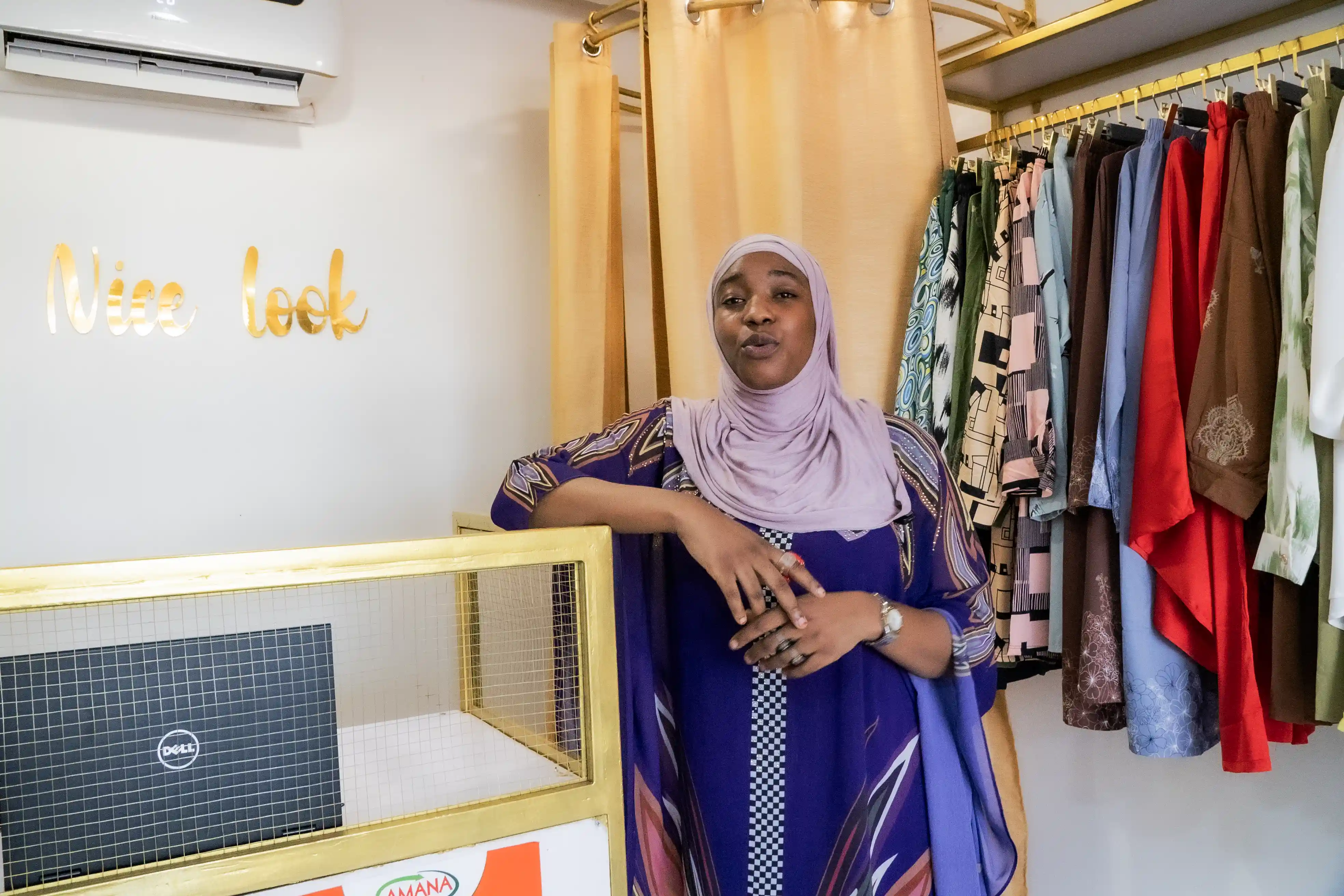 Aïcha Nana, promotrice de la boutique Nice Look à Niamey, utilisatrice de GMax